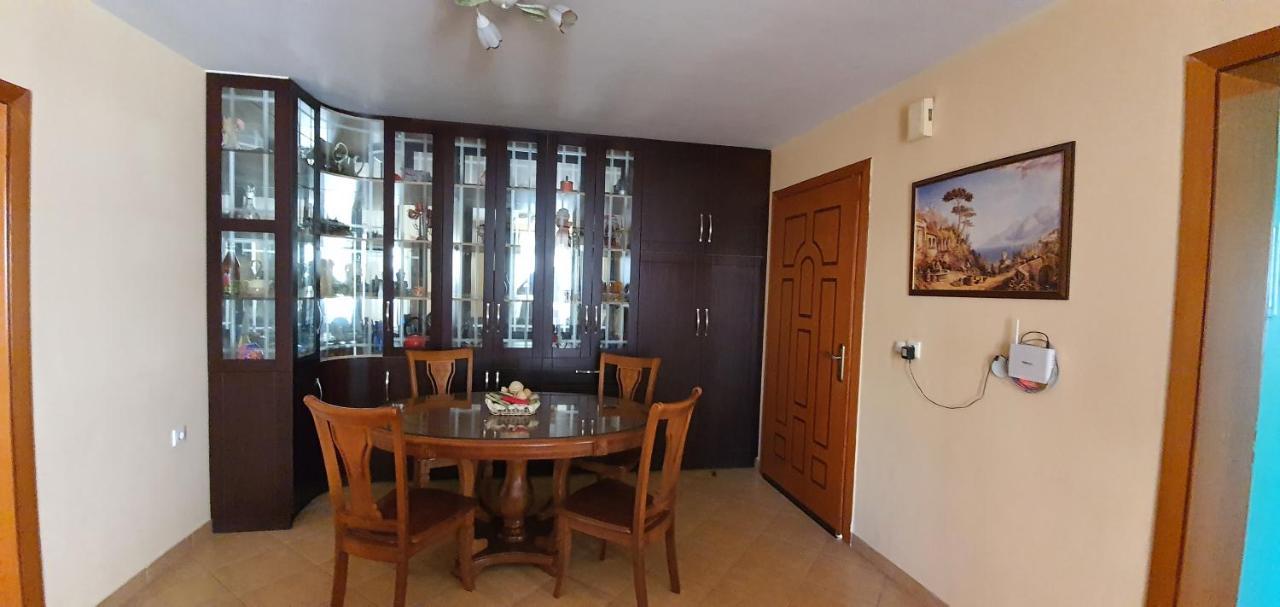 Enjoy Apartment Sarandë Exteriör bild